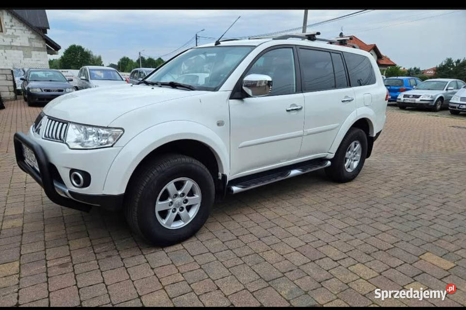 Mitsubishi pajero sport Rok produkcji 2013 Rybno