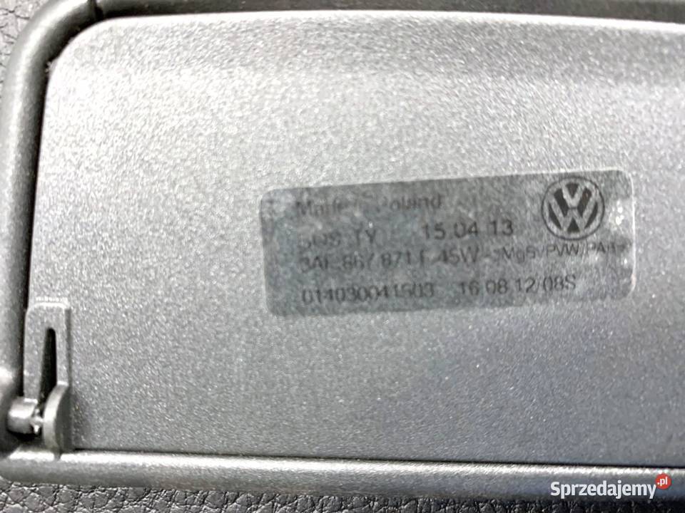 ROLETA BAGAŻNIKA VW PASSAT B7 Kombi 1015