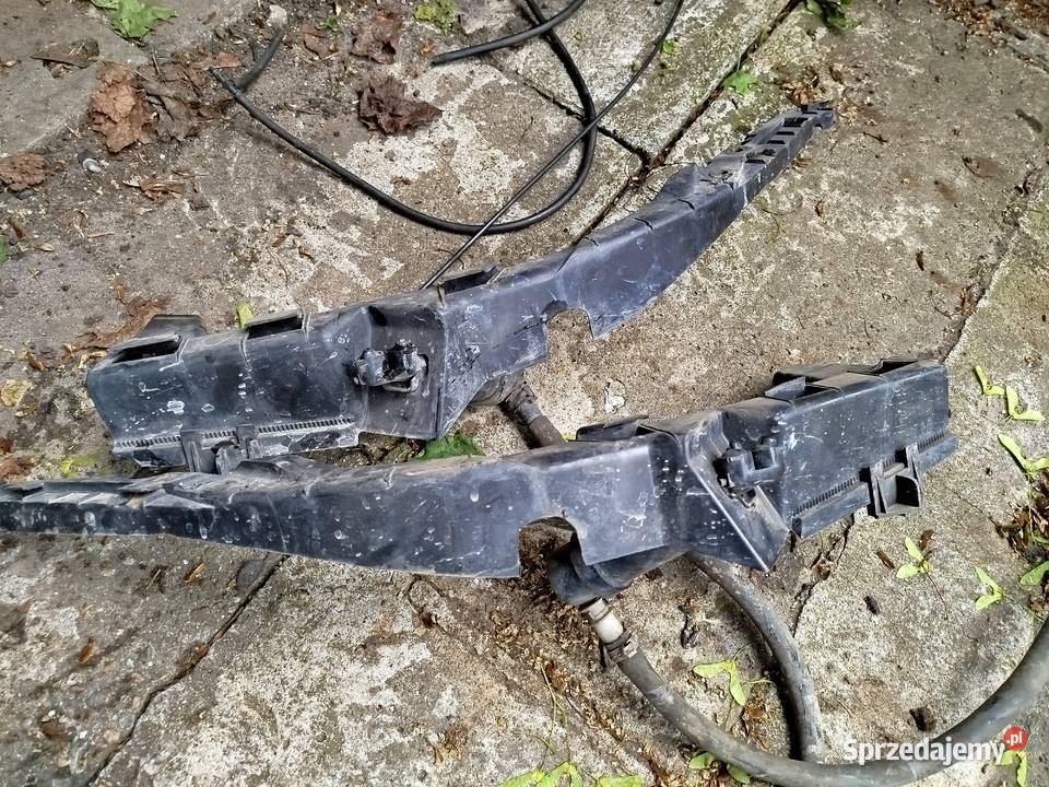 Mocowanie Ślizgi Zderzaka ze spryskami Passat B5 Łódź