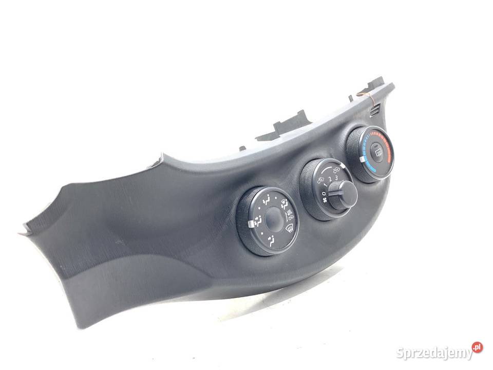 PANEL STEROWANIA NAWIEWU TOYOTA YARIS III osobowe podkarpackie