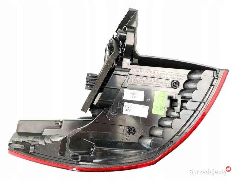 VW T7 MULTIVAN LAMPA TYLNA PRAWA LED 7T0945096B