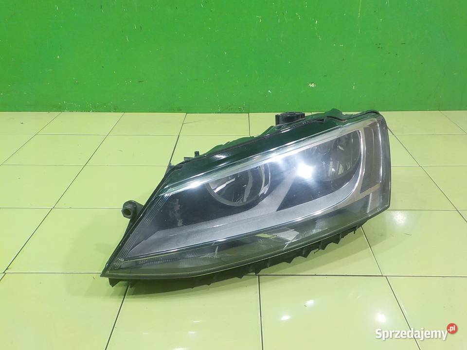 VW JETTA VI 14 TSI 12r SEDAN 4D lampa lewa przod mazowieckie Suków