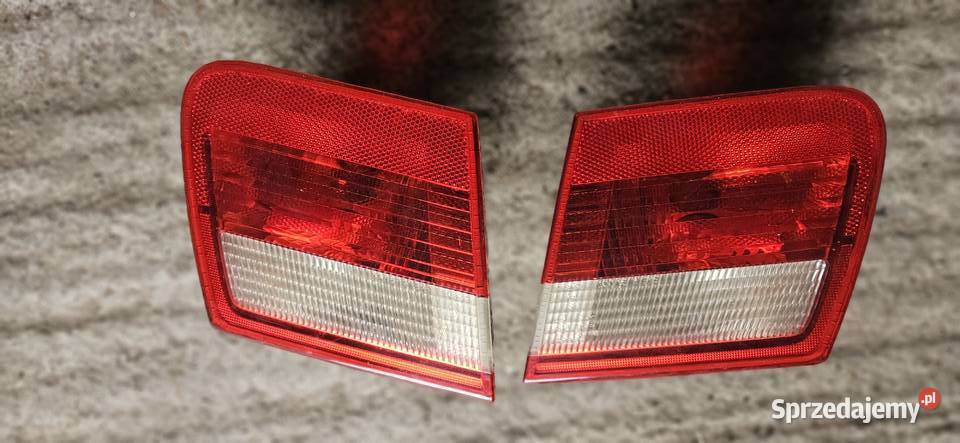 Tylne lampy w klapę BMW E46 Touring Wykroty