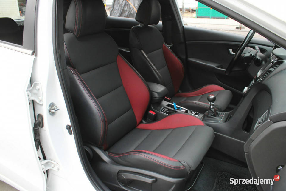 Hyundai i30 OrglakierBogate podgrzewane fotele Gliwice