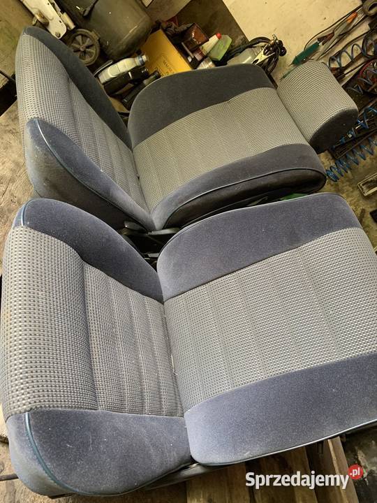 Fotele kpl BMW e24 materiał blue Mszana