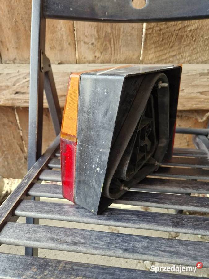 Lampa lewy tył Skoda Favorit Borzęcin