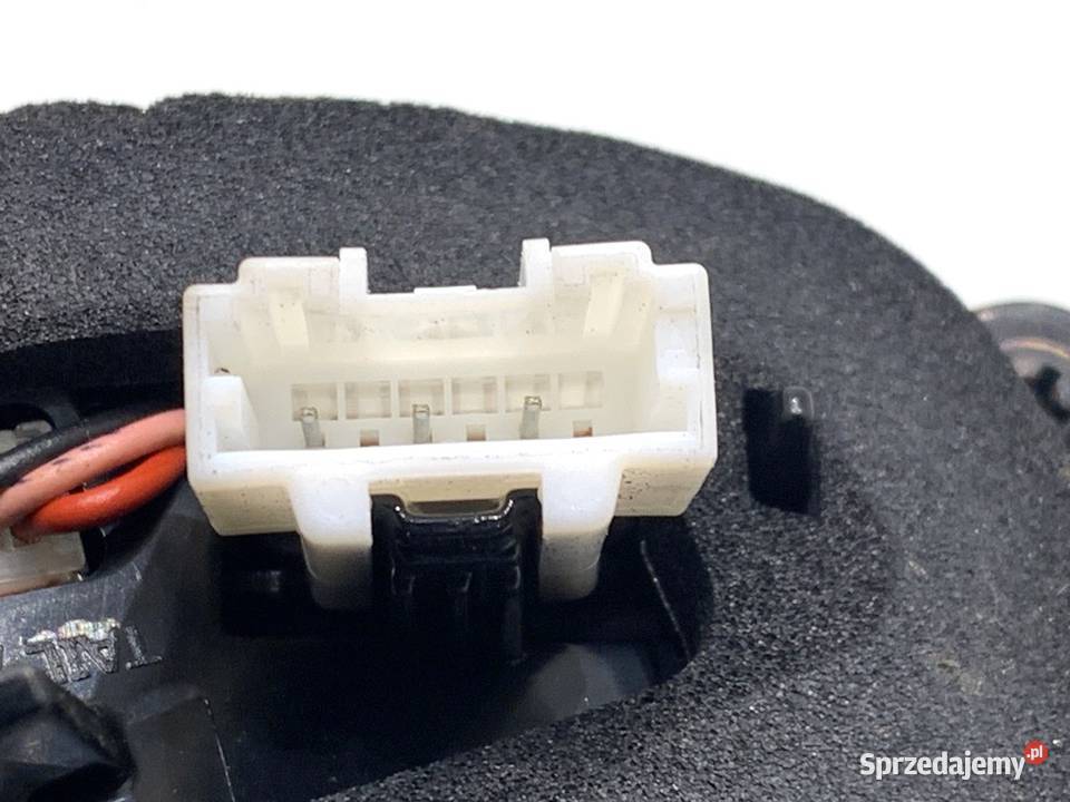 LAMPA TYŁ LEWA WEWNĘTRZNA KIA CEED 92403J7350