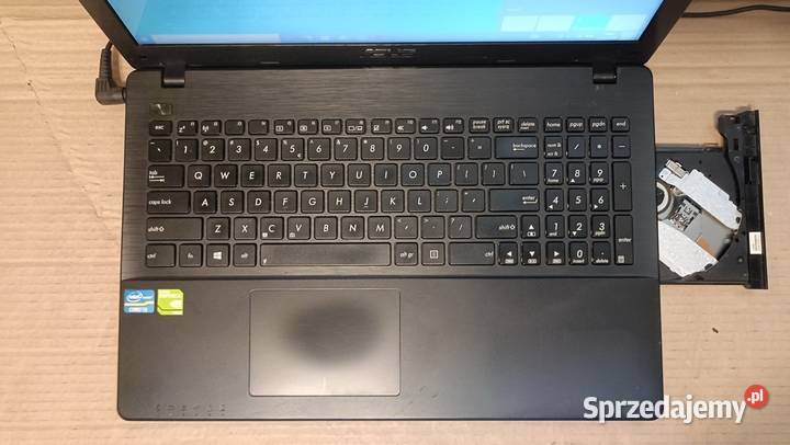 Laptop ASUS R513C i3 8GB 120SSD