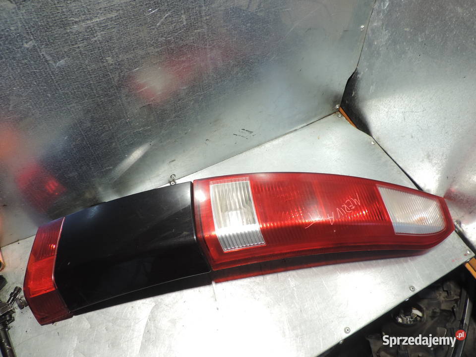 LAMPA PRAWA TYLNA OPEL MERIVA A 20R Rok produkcji 2004