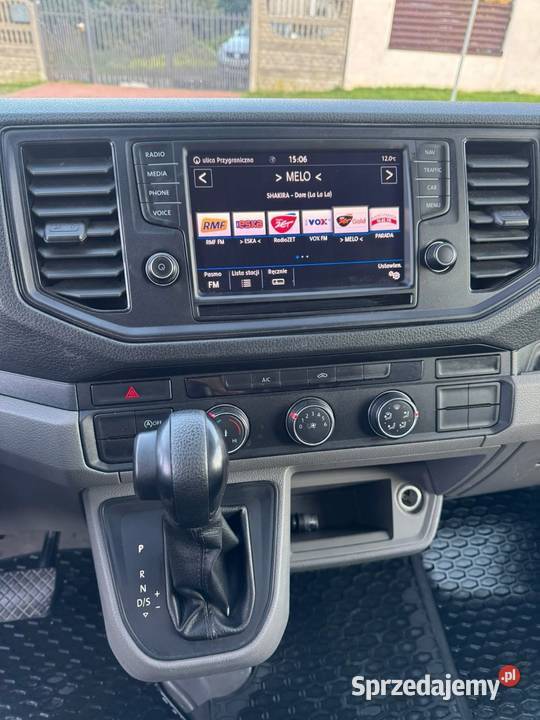 Volkswagen Crafter plandeka z windą automat Zgierz
