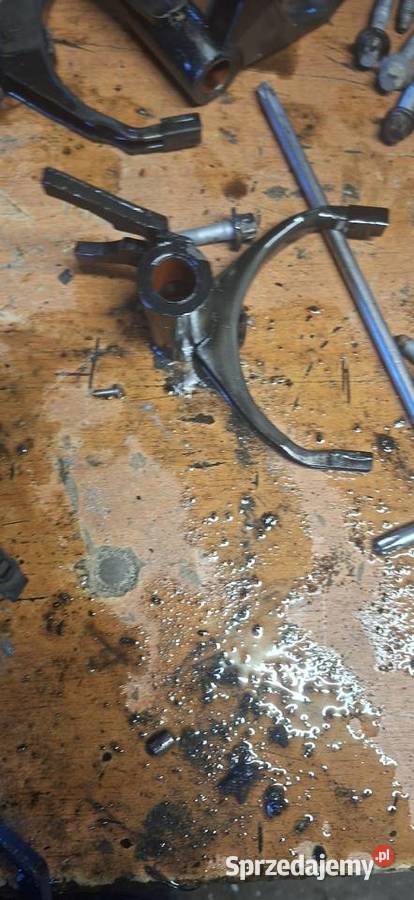 Sprzedam skrzynie biegow m32 na części zafira b Unisław