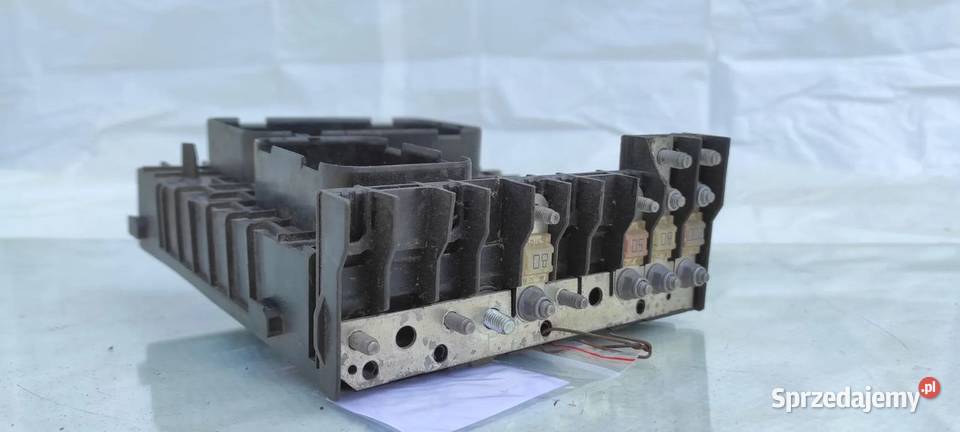 1K0 937 124 K BSI skrzynka bezpieczników GA14 Włoszczowa