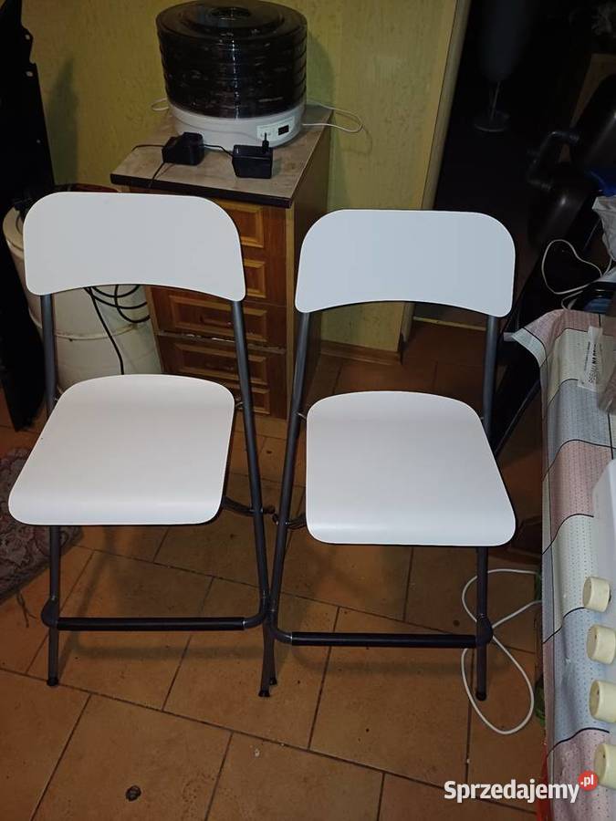 Dwa krzesla kuchenne