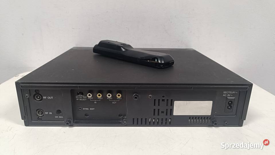 Magnetowid PANASONIC NVJ45 z pilotem Magnetowidy Poznań