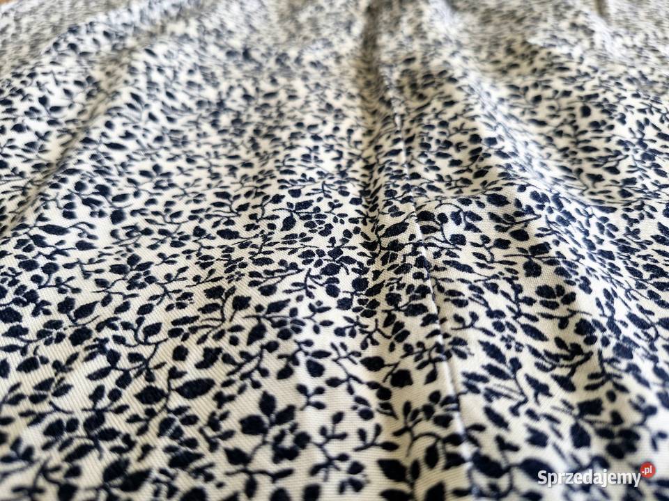 Luźna bluzka Carry rozmiar M biały Nowy Dwór Mazowiecki sprzedam