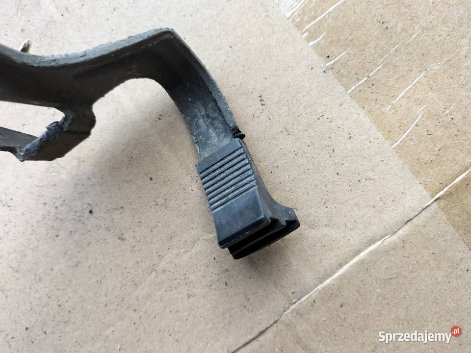 Audi 80 B4 zamek otwierania maski Zamki, wkładki i kluczyki Kamień-Kolonia