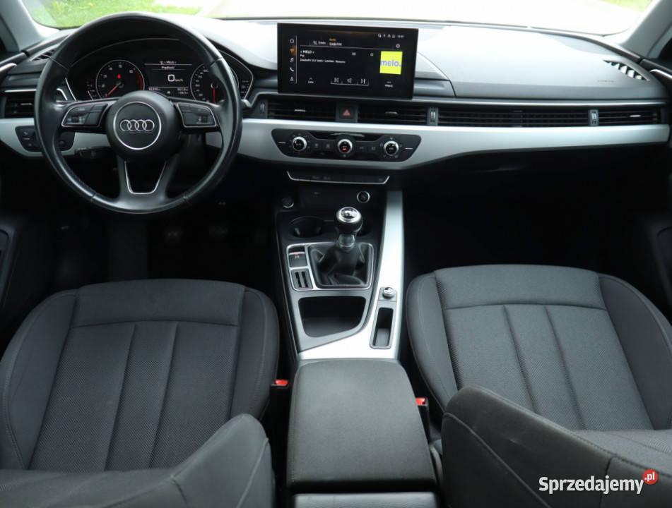 Audi A4 35 TFSI czarny