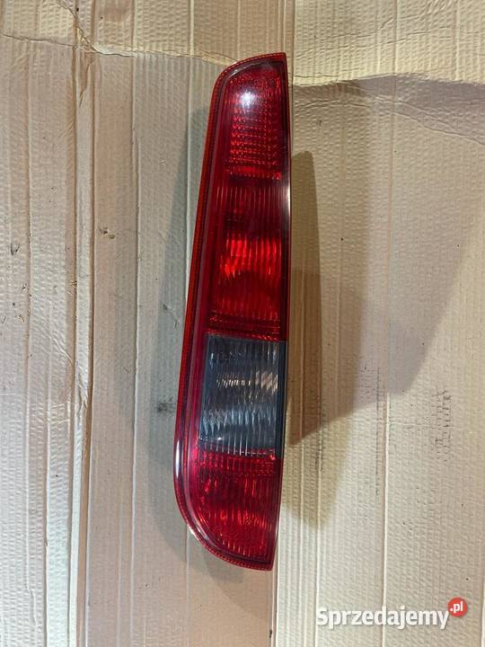Lampa tylna lewa kombi Ford focus mk2