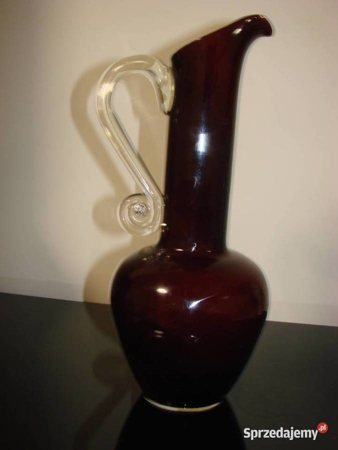 szklany czerwony dzbanek Porcelana i szkło Pruszcz Gdański