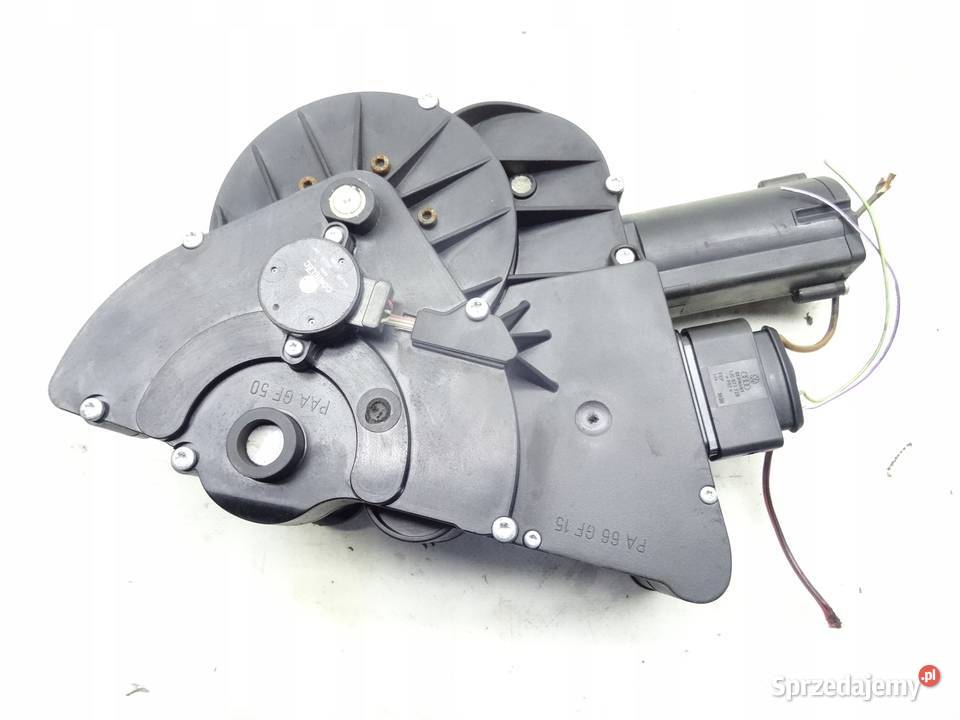 4E0827852G AUDI A8 D3 DOCIAG KLAPY BAGAZNIKA TYL Przemęt sprzedam