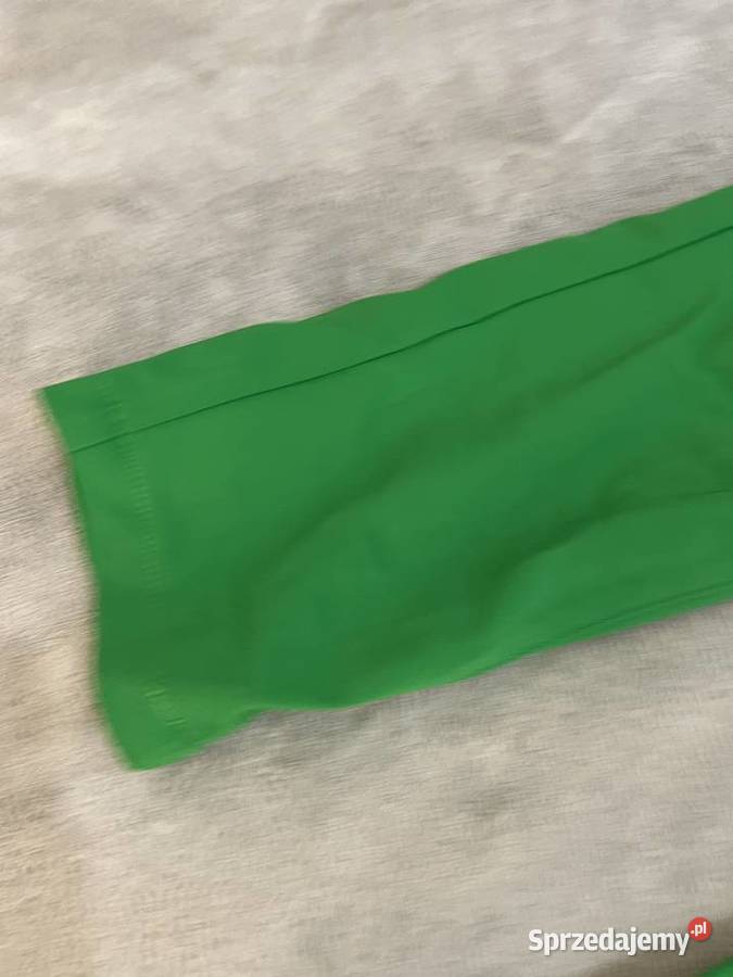 Zielone spodnie garniturowe chinosy podkarpackie Jasło