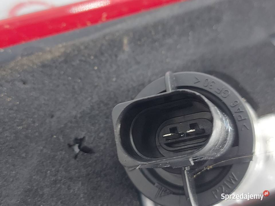 VOLVO C30 12r lampa lewa tył 31213913 Kielce sprzedam