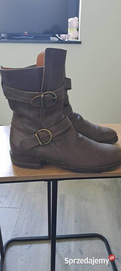 Damskie buty całe że skóry Włoskie znane firmy Nowy Sącz
