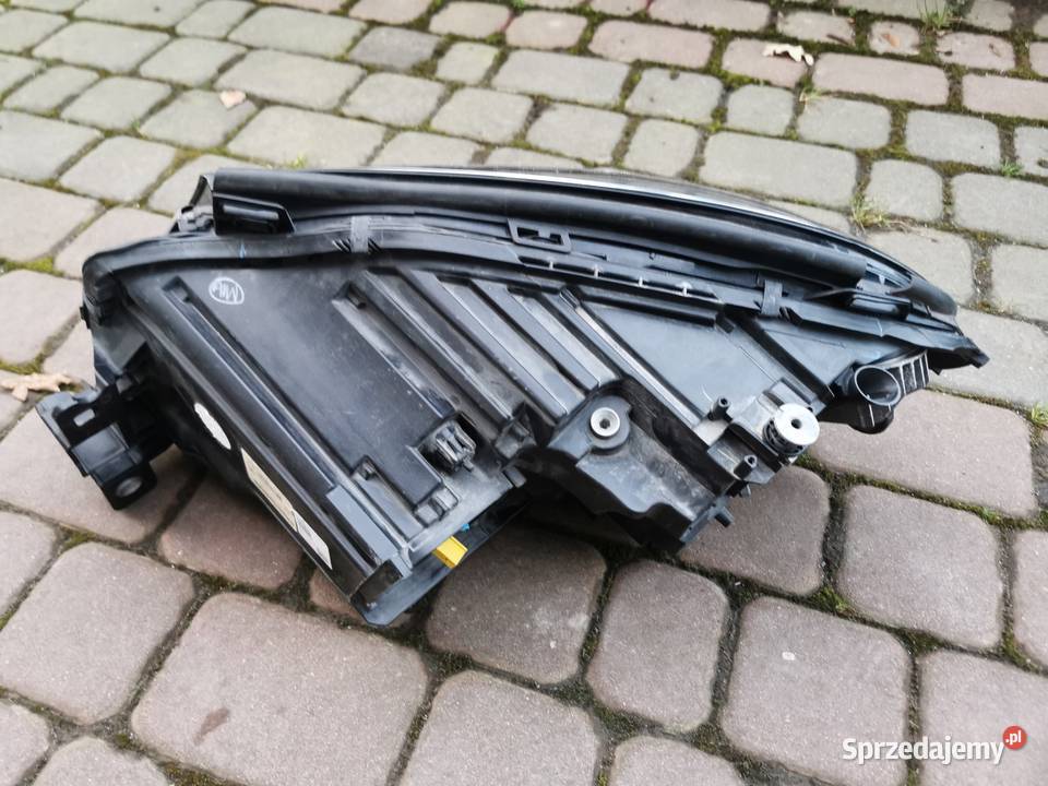 Reflektor przedni prawy MercedesBenz GLE W166 dolnośląskie Świerzawa