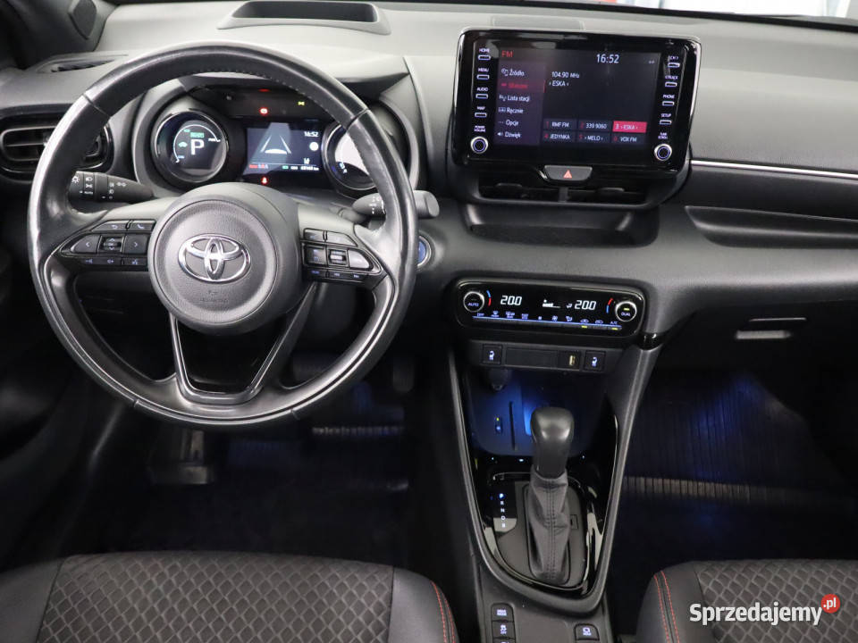 Toyota Yaris 15 Hybrid automatyczna dolnośląskie Bielany Wrocławskie