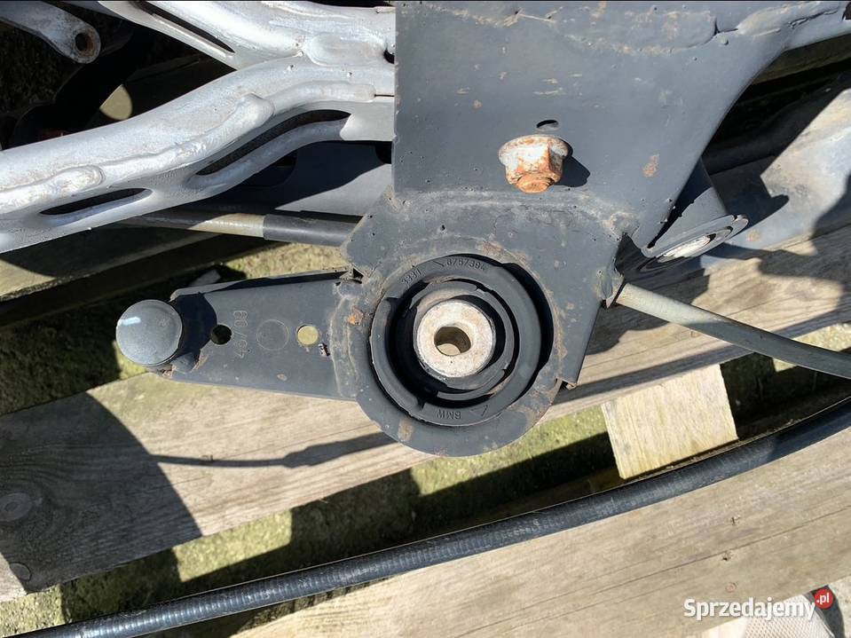 BMW X3 E83 lift Wózek tylny zawieszenie mały Gdańsk