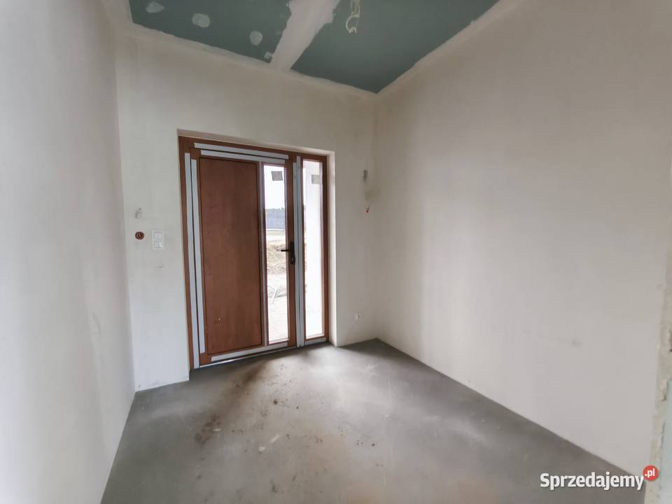 Bungalow z ogromną działką sprzedam