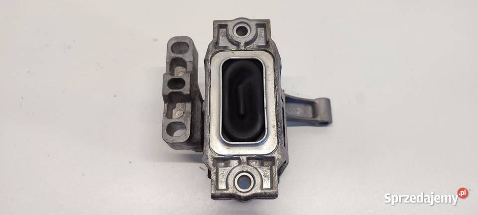 AUDI Q3 8U PODUSZKA ŁAPA SILNIKA 5N0199262F