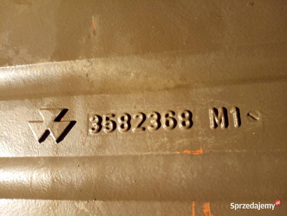 Używana obudowa skrzyni biegów MF 3090 Chybie