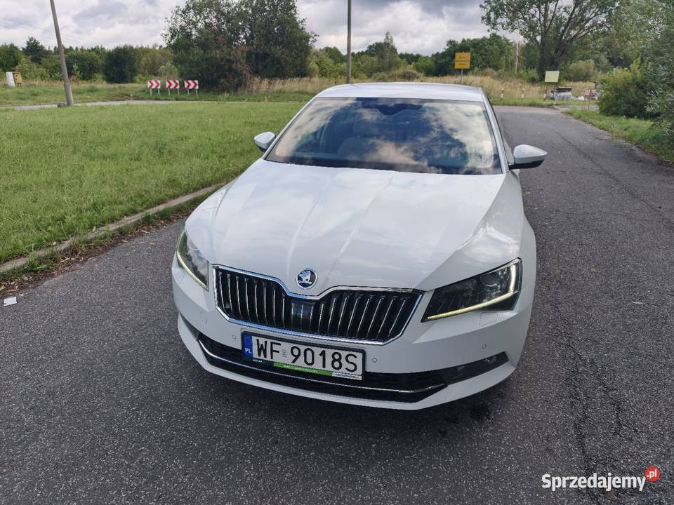 Skoda superB lekko uszkodzona 20 272 benzyna Bełchatów
