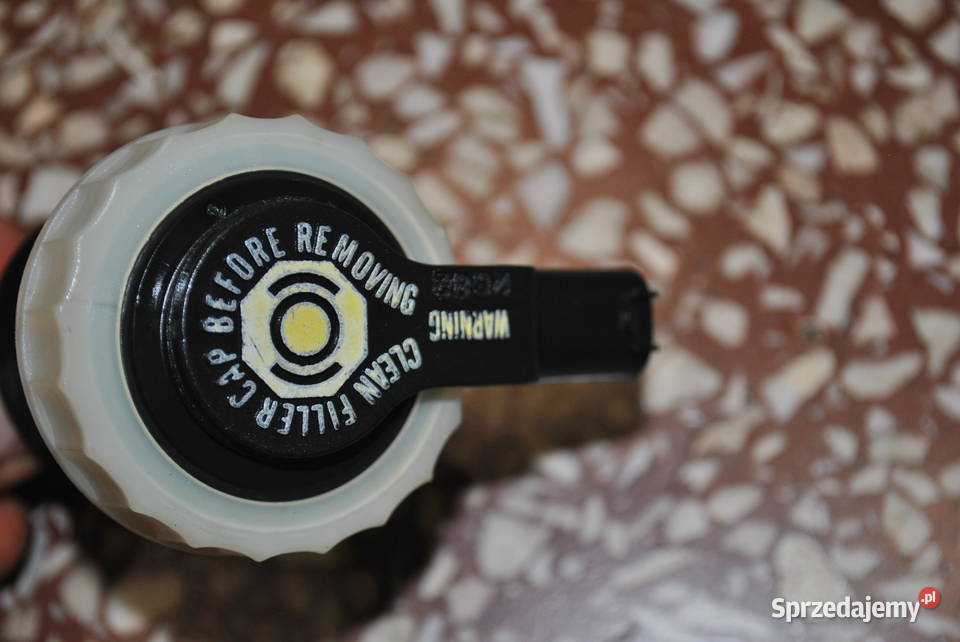 Korek zbiorniczka płynu hamulcowego z czujnikiem Poręba sprzedam