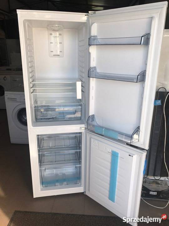 OUTLET AGD Powystawowa lodówka Amica klasa A Lodówki i zamrażarki Warszawa