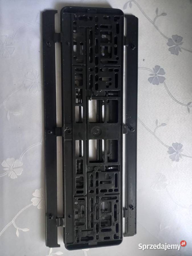 Nowe ramki do tablic rejestracyjnych z logo BMW Ramki do tablic Kraków