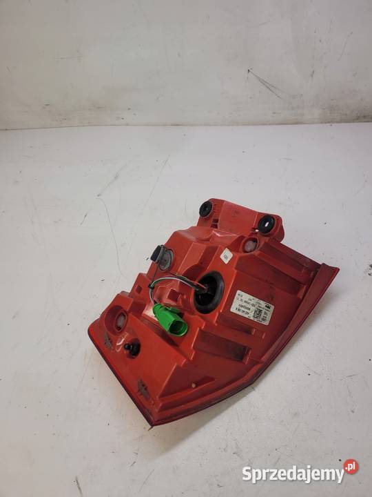 LAMPA PRAWY TYŁ W BŁOTNIK AUDI A6 C7 4G5945096A Przystajń