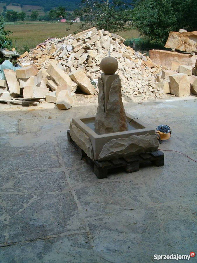 Fontanna z piaskowca kamień naturalny Kamienna Góra