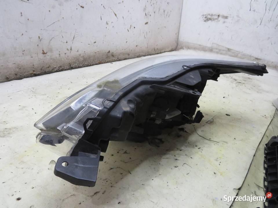 LAMPA PRAWY PRZÓD XENON AVENSIS T27 T29 sprzedam