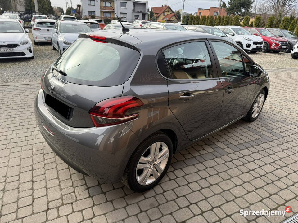 Peugeot 208 12 83 Klimatyzacja Serwis I 20122019 światła do jazdy dziennej Orzech