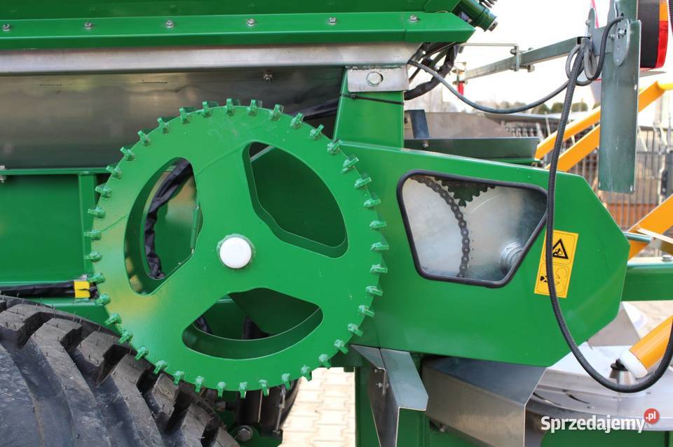 Sprzedam rozsiewacz do nawozu i wapna Donder lubelskie