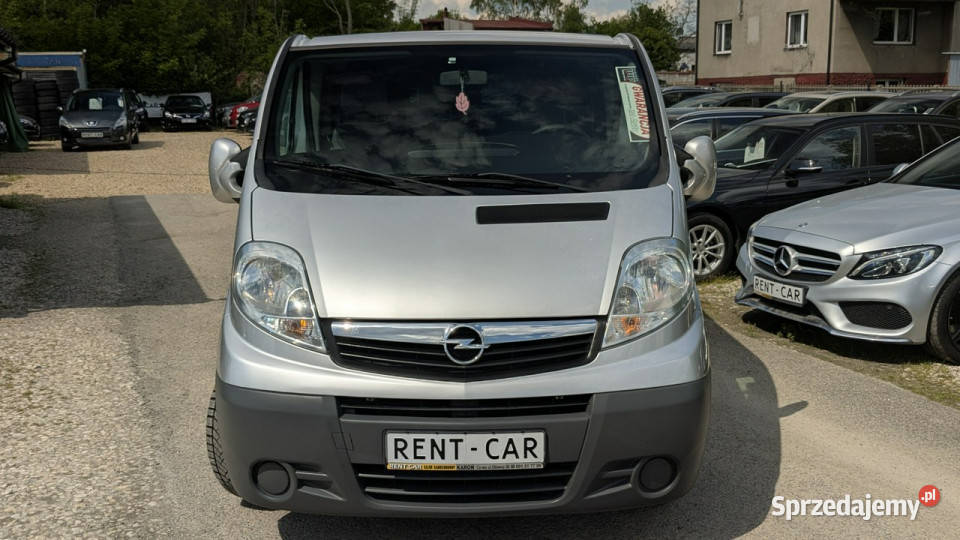 Opel Vivaro BUS 9Osób 20D115OPŁACONYBezwypadkowy Motoryzacja sprzedam