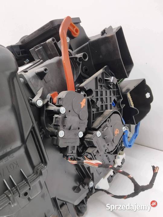 NAGRZEWNICA 8T1820005D Audi A4 IV 20082015 B8