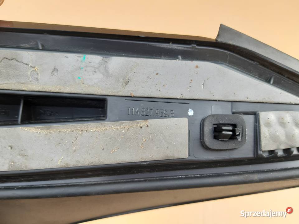 VW ID4 ID4 SPOILER KLAPY BAGAŻNIKA LEWY LOTKA Trzciel