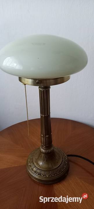 Bogato zdobiona mosiężna lampa w stylu Art Deco