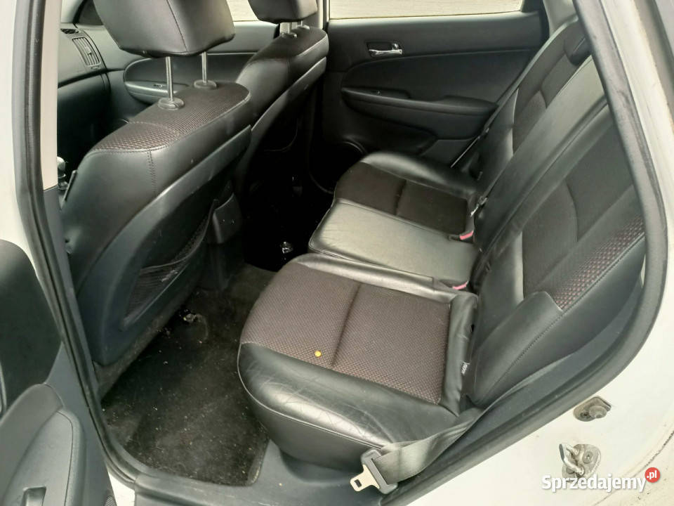 Hyundai i30 Hyundai i30 16CRDI 115 09r I Rok produkcji 2009 małopolskie Tarnów
