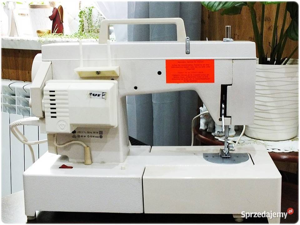 Maszyna do szycia metalowa Victoria Gracja 3000 Żary