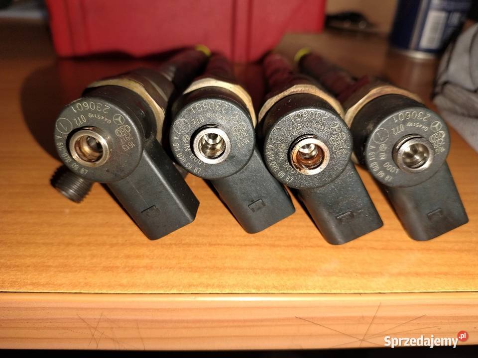 Kpl wtryskiwaczy A6110700987 Łódź