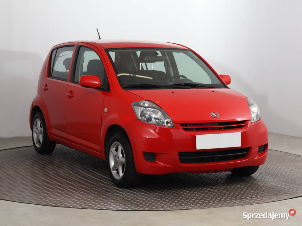 Daihatsu Sirion 1 manualna